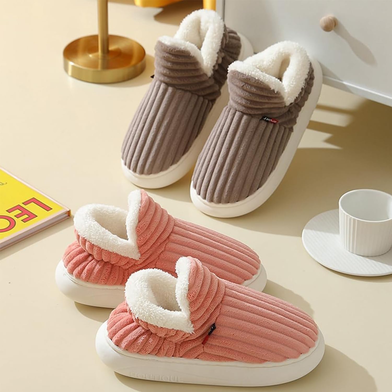 Chaussons Femme Hiver Chauds Antidérapants en Peluche – Image 2
